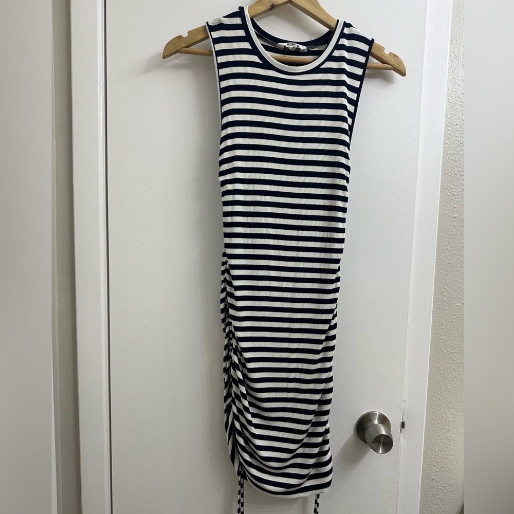 BB DAKOTA STEVE MADDEN SIZE M